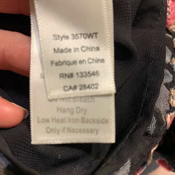 Ecru Women’s Velvet Floral V-Neck Blouse -XS - Picture 8 of 10